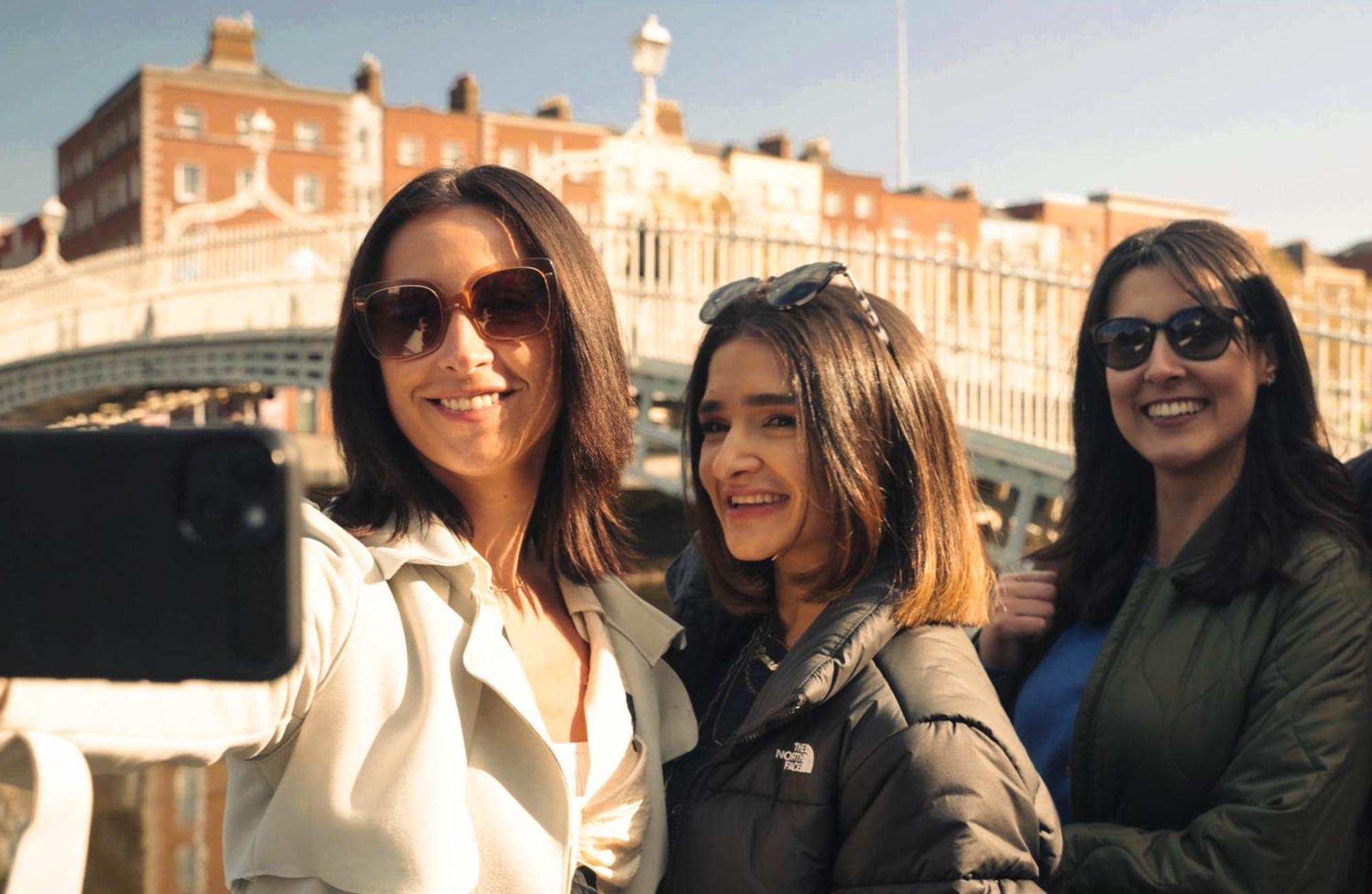 The Trinity City Hotel Dublin Bagian luar foto