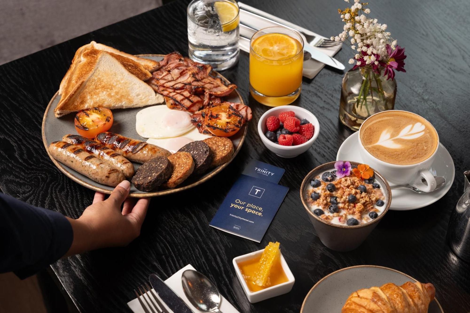 The Trinity City Hotel Dublin Bagian luar foto