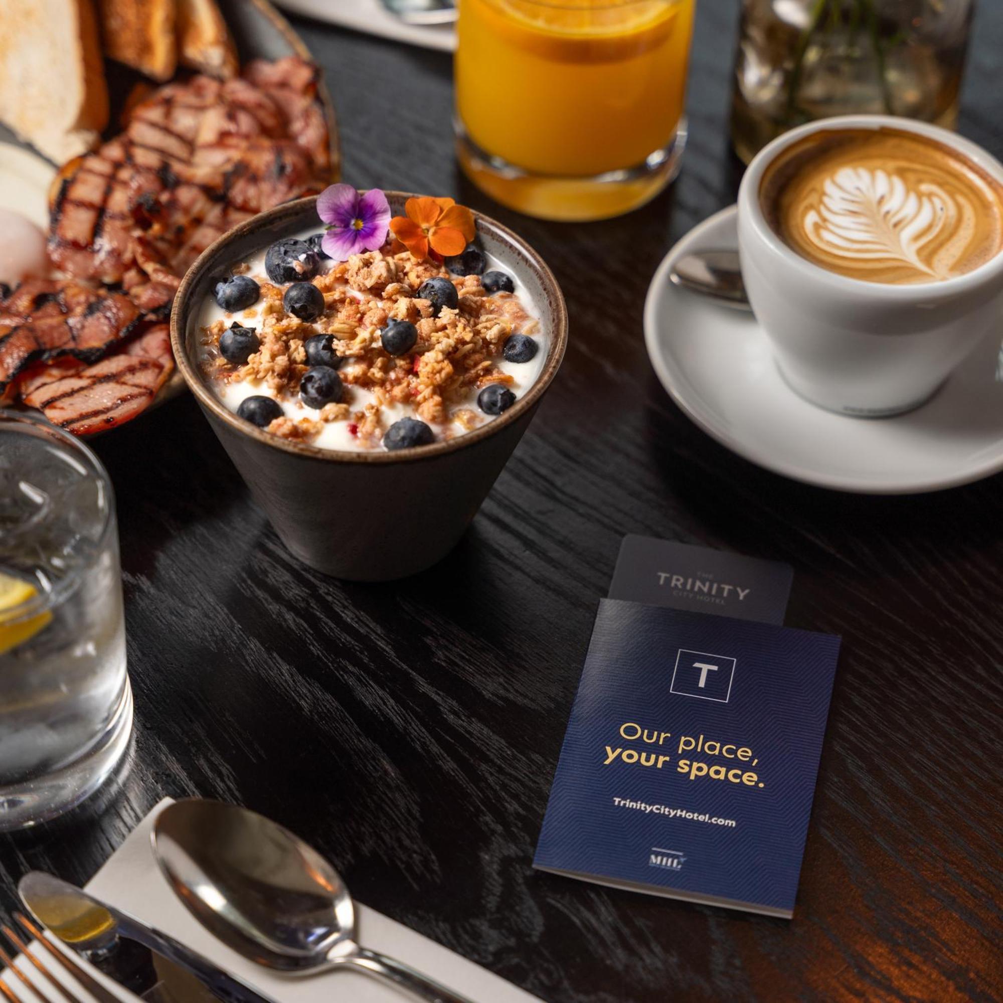 The Trinity City Hotel Dublin Bagian luar foto